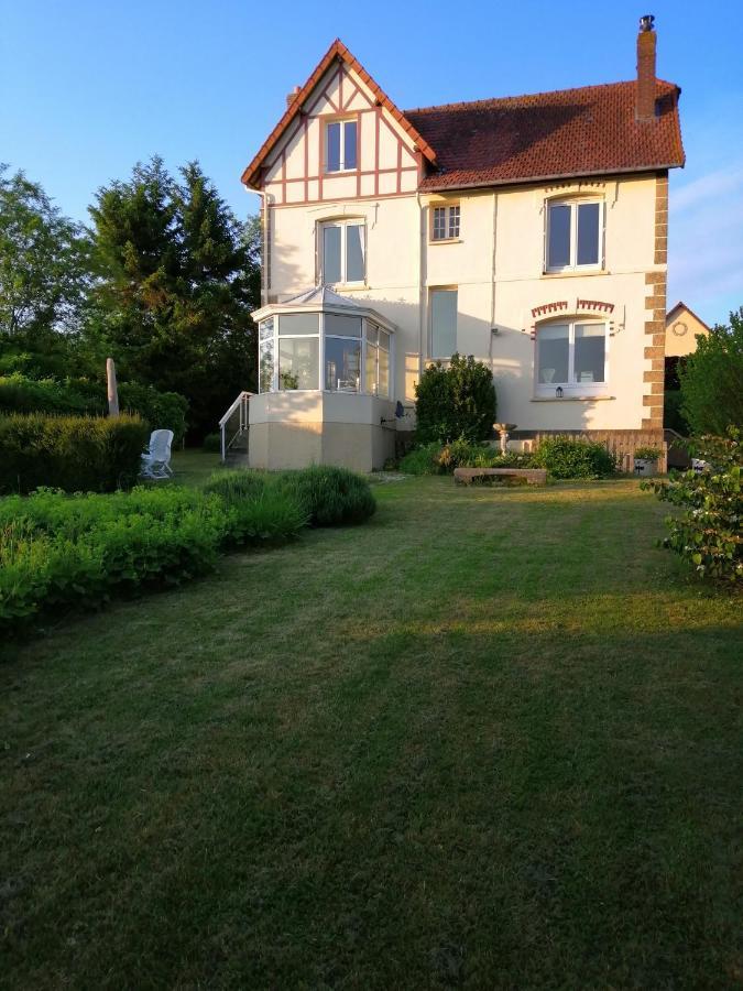 Bed and Breakfast Le Paris Londres Mesnieres-en-Bray Exterior foto