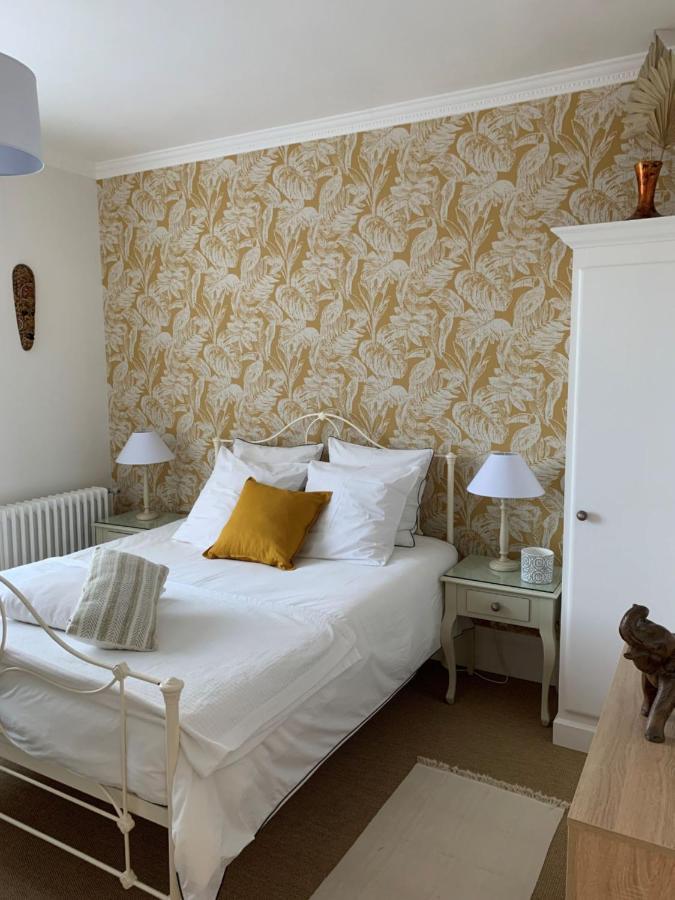 Bed and Breakfast Le Paris Londres Mesnieres-en-Bray Zimmer foto